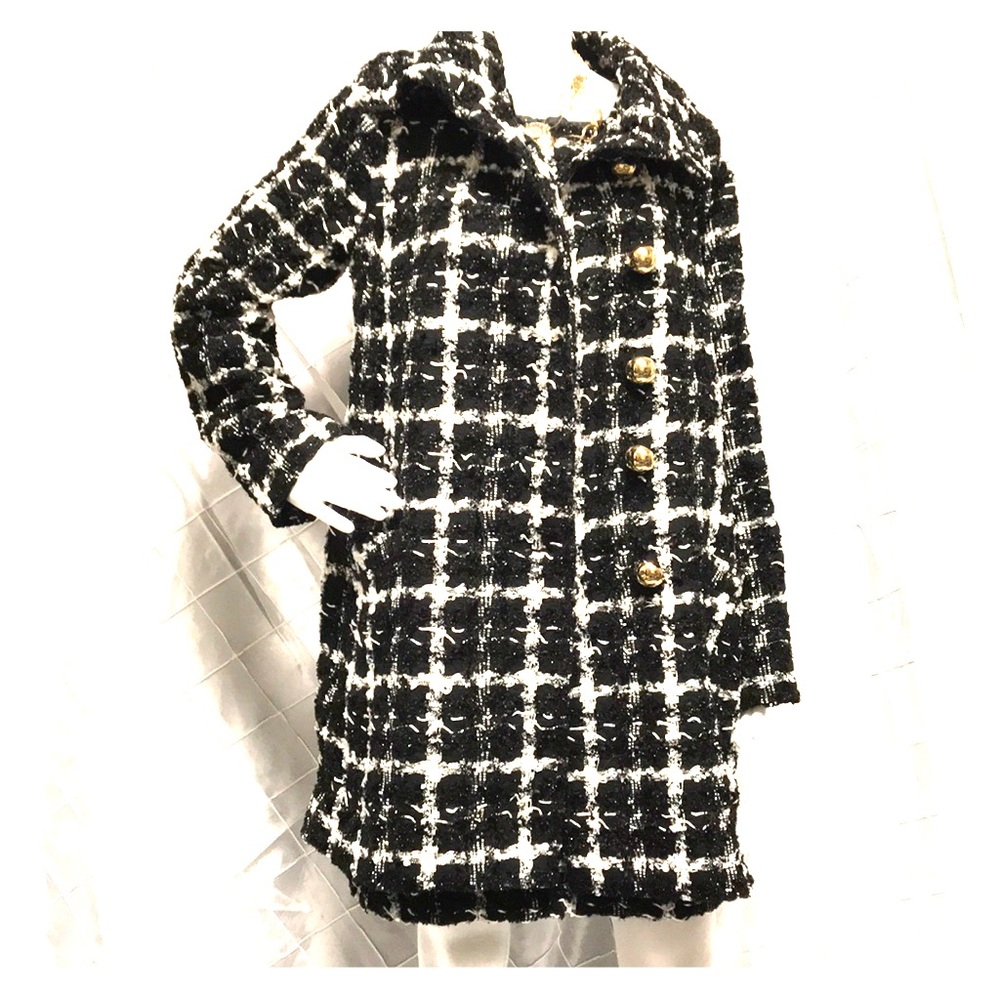 NEW Britt Ryan Textured jacket with gold buttons